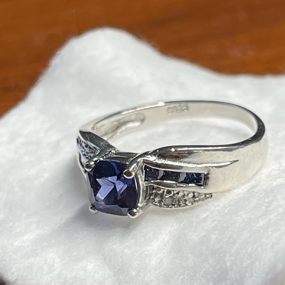 1.5 ct Lab-Created Tanzanite & Diamond Accent‎ Ring – .925 Sterling Silver-Sz 9 - Picture 3 of 6